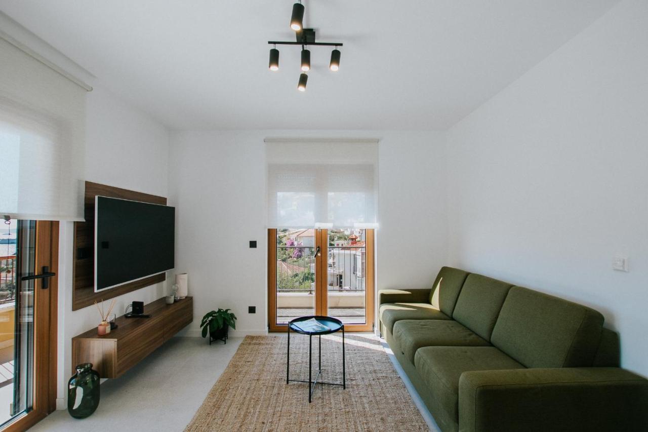 Oleander Urban Suites, High-speed Internet, At 250, Pet Friendly Apartment Trogir