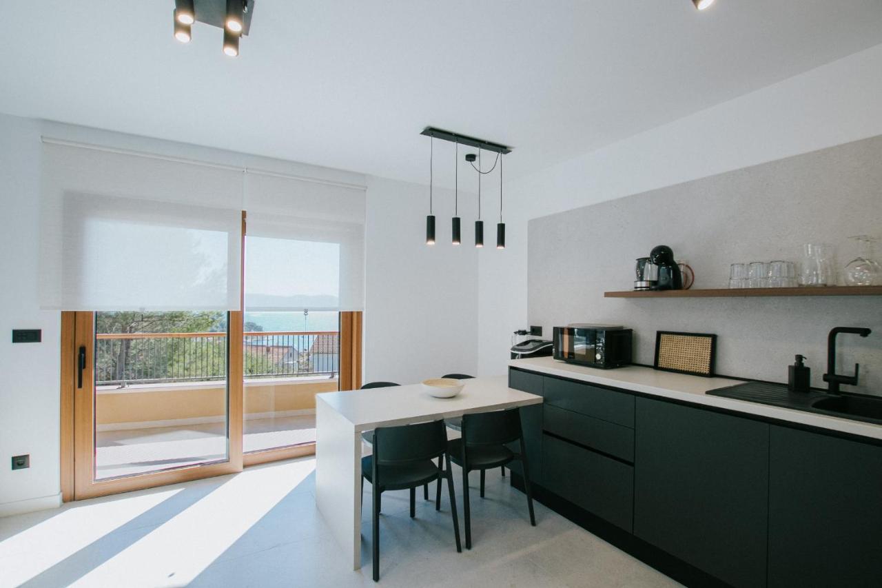 Oleander Urban Suites, High-speed Internet, At 250, Pet Friendly Apartment Trogir