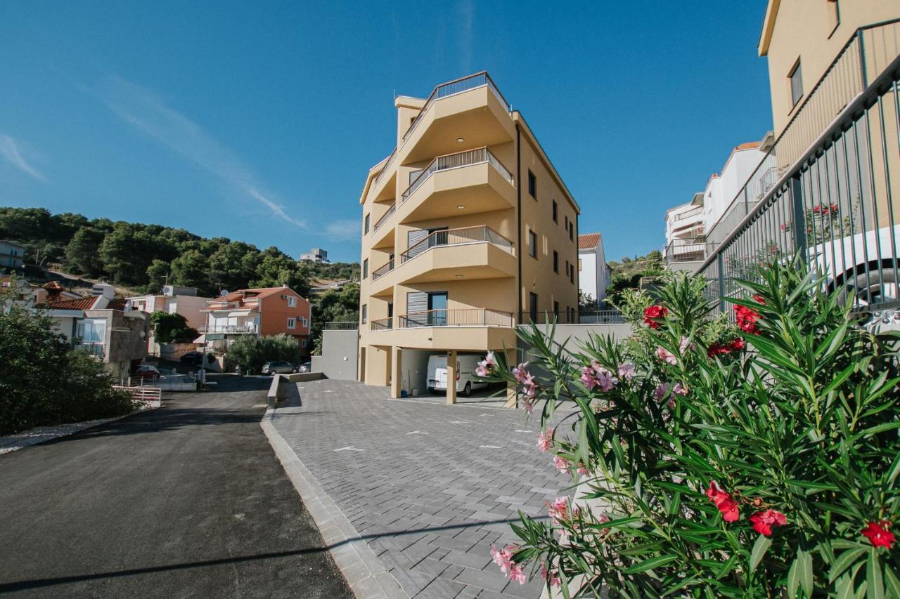 Oleander Urban Suites, High-speed Internet, At 250, Pet Friendly Appartement Trogir